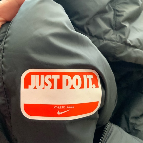 Nike Kids Black Hooded Puffer Jacket - Picture 7 of 9